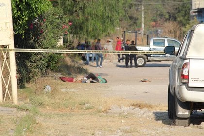 Las fotos y videos que los grupos del narco dirigen a la población tienen un fin propagandístico (Foto: ALEJANDRO ROJAS /CUARTOSCURO)