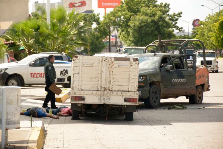 El grupo armado logró que las fuerzas federales “suspendieran acciones” para detener al presunto narcotraficante (FOTO: JUAN CARLOS CRUZ /CUARTOSCURO.COM)