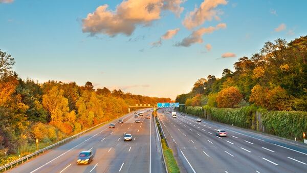 La Autobahn es una red de autopistas nacionales en Alemania que suele ser visitada por turistas para circular a velocidades prohibitivas en otros países (Getty)