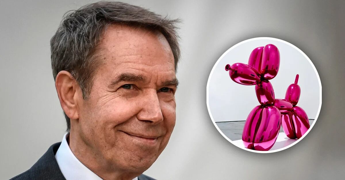 By accident, a woman broke a Jeff Koons sculpture