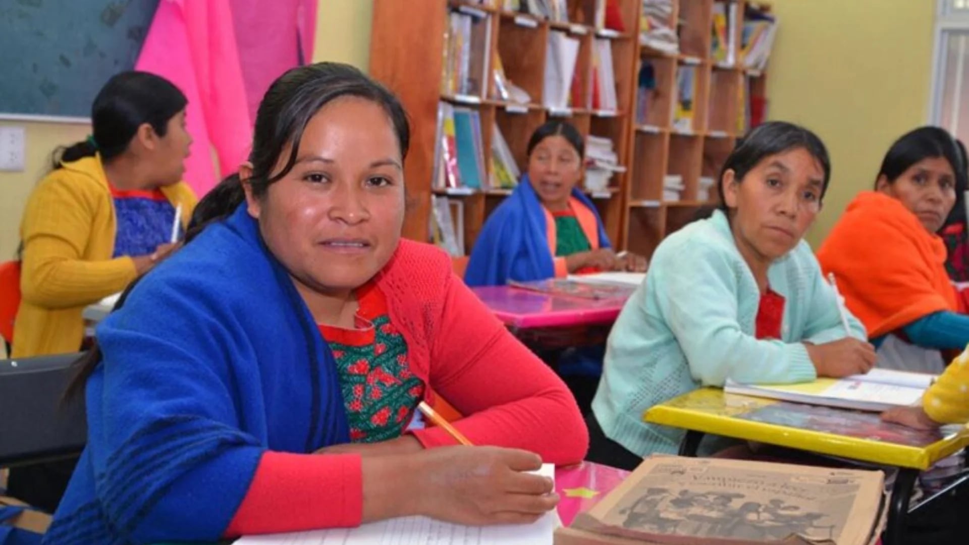 El INEA llevó a la modalidad en línea al programa educativo MEVyT (Foto: Gobierno de México)
