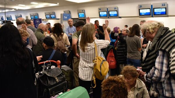 Entre hoy y mañana serán reubicados los 40 mil pasajeros afectados (fotos de archivo: Adrián Escandar)