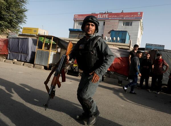 Una policía afgano en la capital (Reuters)