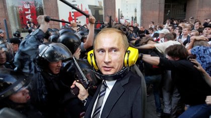 Vladimir Putin, deafiado por las mayores protestas en 8 años (Reuters)