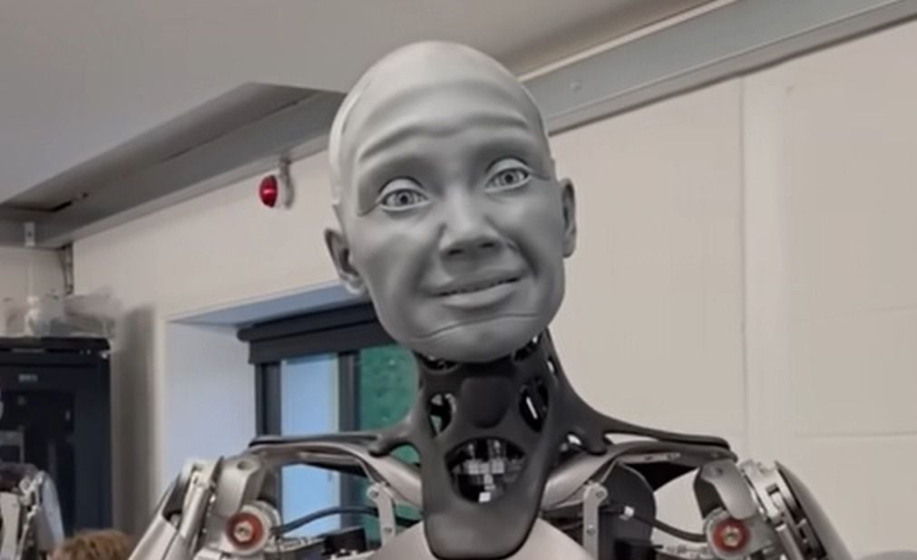 Video Ameca: robot humanoide