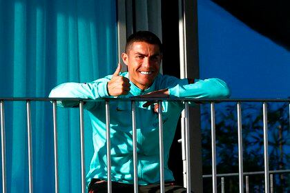 Cristiano Ronaldo dio positivo de COVID-19 en la concentración con Portugal y ahora atraviesa la cuarentena en Italia (EFE)