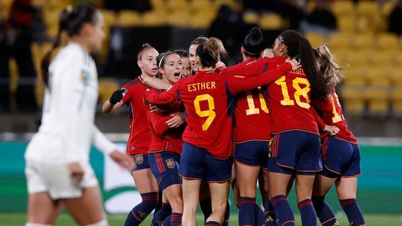 España ratificó su condición de candidata y goleó 3-0 a Costa Rica por el Mundial Femenino
