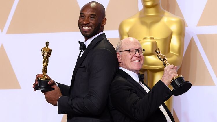 Kobe Bryant recibió el Premio Oscar junto a Glen Keane, director del corto (Foto: David Fisher/Shutterstock - 9446181cy)