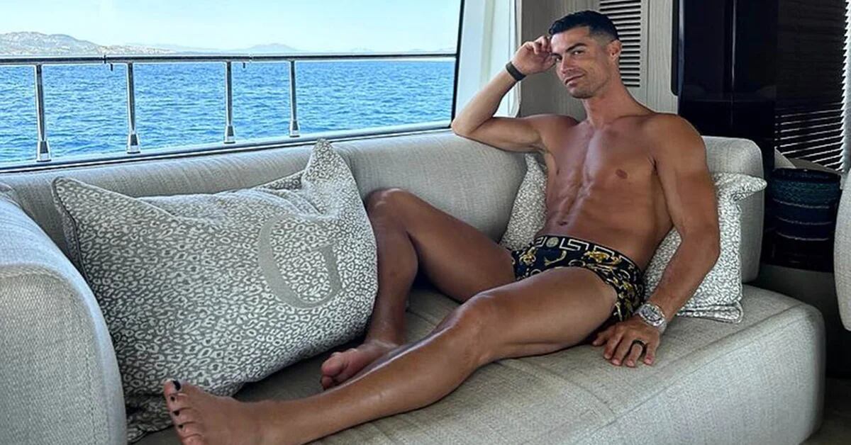 O curioso detalhe da foto de Cristiano Ronaldo em um iate que se tornou viral