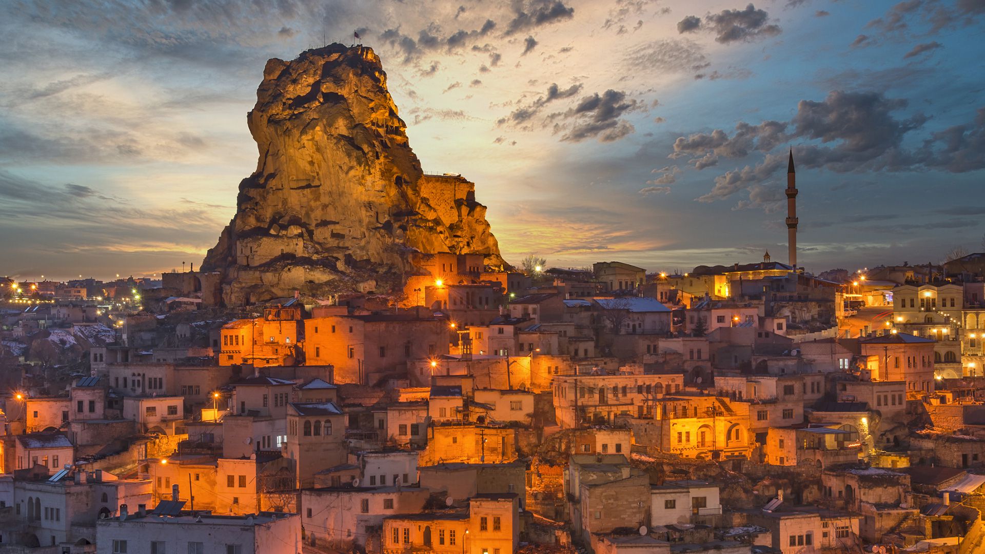 Los turistas pueden alojarse en hoteles boutique en algunas de las antiquísimas cuevas, en Capadocia (Getty)