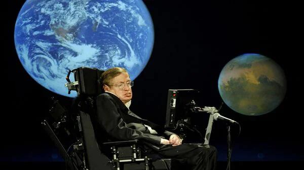 El astrofísico Stephen Hawking fue diagnosticado con ELA a los 21 años/Archivo