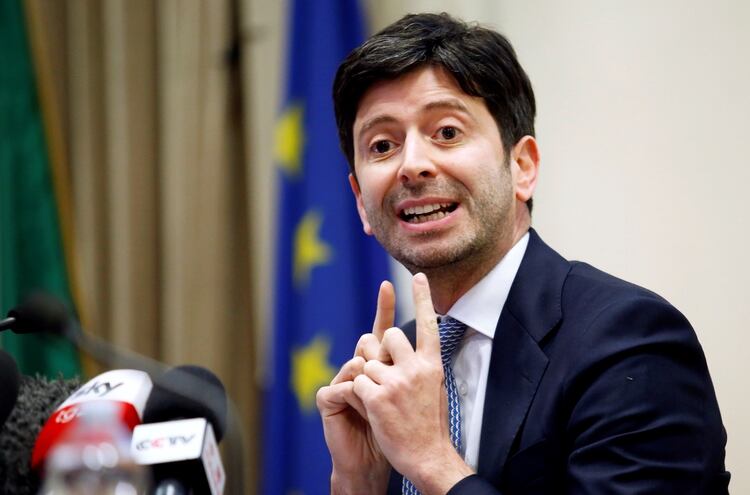 Roberto Speranza, ministro de Salud de Italia (REUTERS/Remo Casilli)