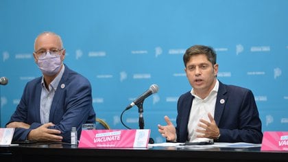 El gobernador Axel Kicillof y su ministro de salud, Daniel Gollán.