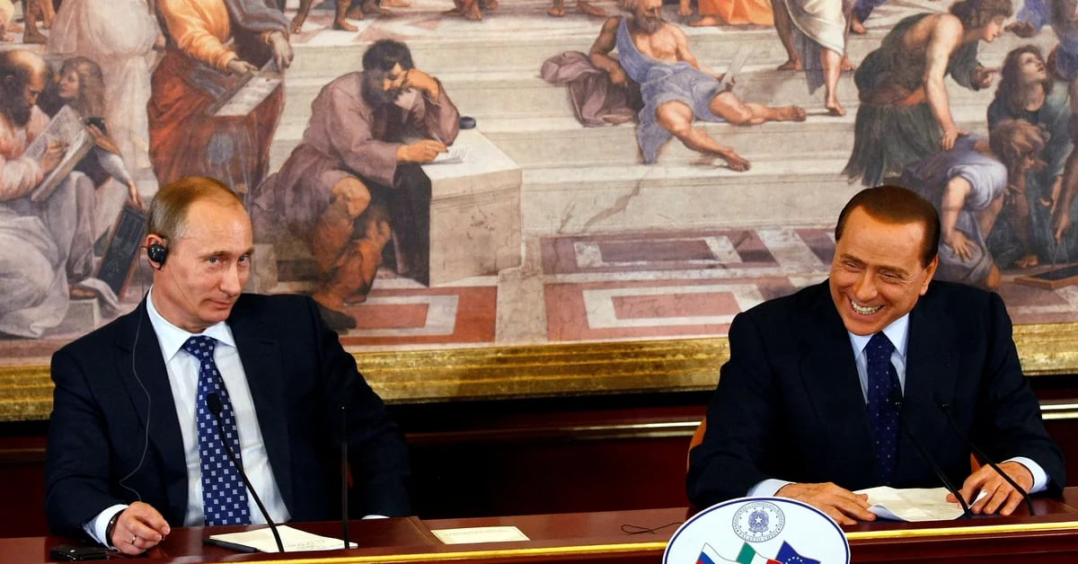 Silvio Berlusconi ha accusato l’Occidente del conflitto in Ucraina e ha promesso che l’Italia è stata “coinvolta nella guerra inviando armi”.
