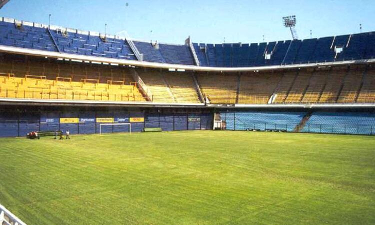 En principio, el fútbol volvería sin público