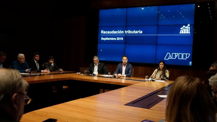 La AFIP ha logrado simplificar los tr&aacute;mites tributarios, pero a&uacute;n demandan centenares de horas al a&ntilde;o el pago de los impuestos