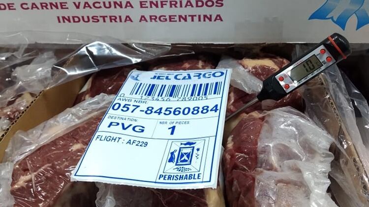 Una imagen del debut. Por primera vez, Argentina exportó a China carne vacuna enfriada (FOTO: Secretaría de Gobierno de Agroindustria)