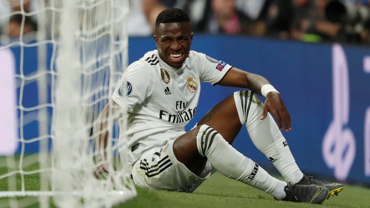 Vinicius Junior sufriÃ³ una rotura de ligamentos en el tobillo y estarÃ¡ dos meses de baja (Reuters)