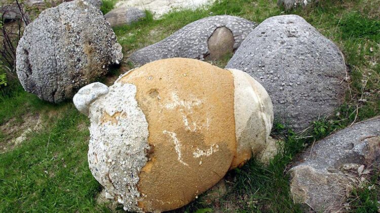 Trovants, las piedras más extrañas del mundo