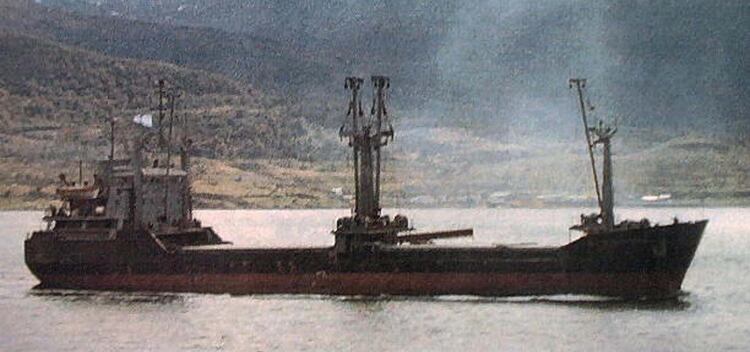 El buque Isla de los Estados: fue atacado cuando llevaba provisiones para los soldados, de sus 25 tripulante solo dos sobrevivieron