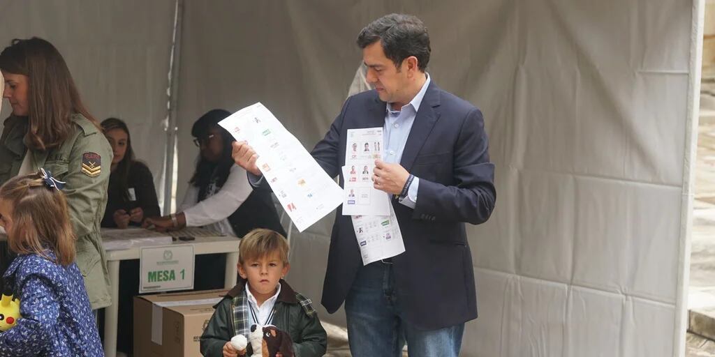 Se abrieron las urnas en Bogotá: candidatos a la Alcaldía madrugaron a ejercer su derecho al voto