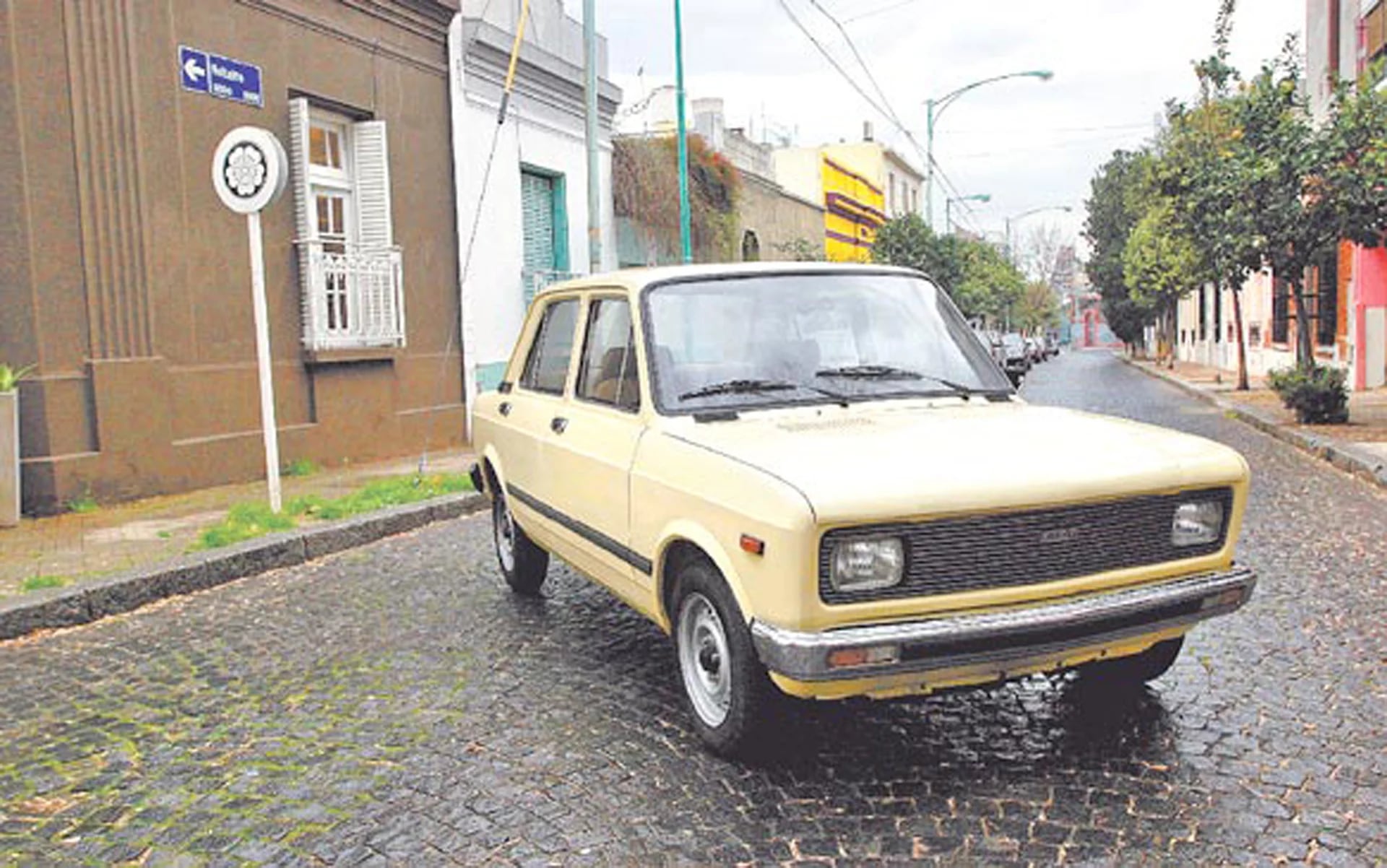 Un Fiat 128 Europa fue el primer 0km que se compró Maradona, ya en su época como futbolista