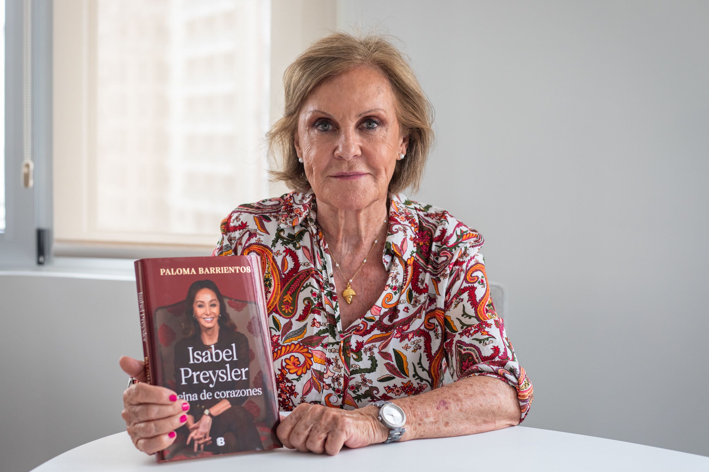 Paloma Barrientos: “Después de un cantante de éxito, un aristócrata, un  ministro y un Nobel, a Isabel Preysler solo le queda ser primera dama” -  Infobae