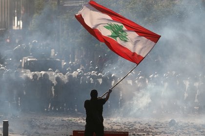 Ayer, miles de libaneses protestaron contra el Gobierno 
