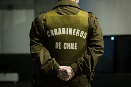 Carabineros de Chile es la policía militar que trae consigo un historial de escándalos que han puesto en tela de juicio su accionar, lo que ha puesto en la agenda la discusión de una reforma profunda
