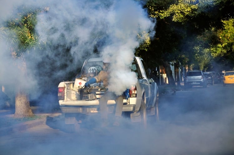 Gerndarmería y Ptrefectura activaron el protocola sanitario por el dengue e intensifican las fumigaciones.