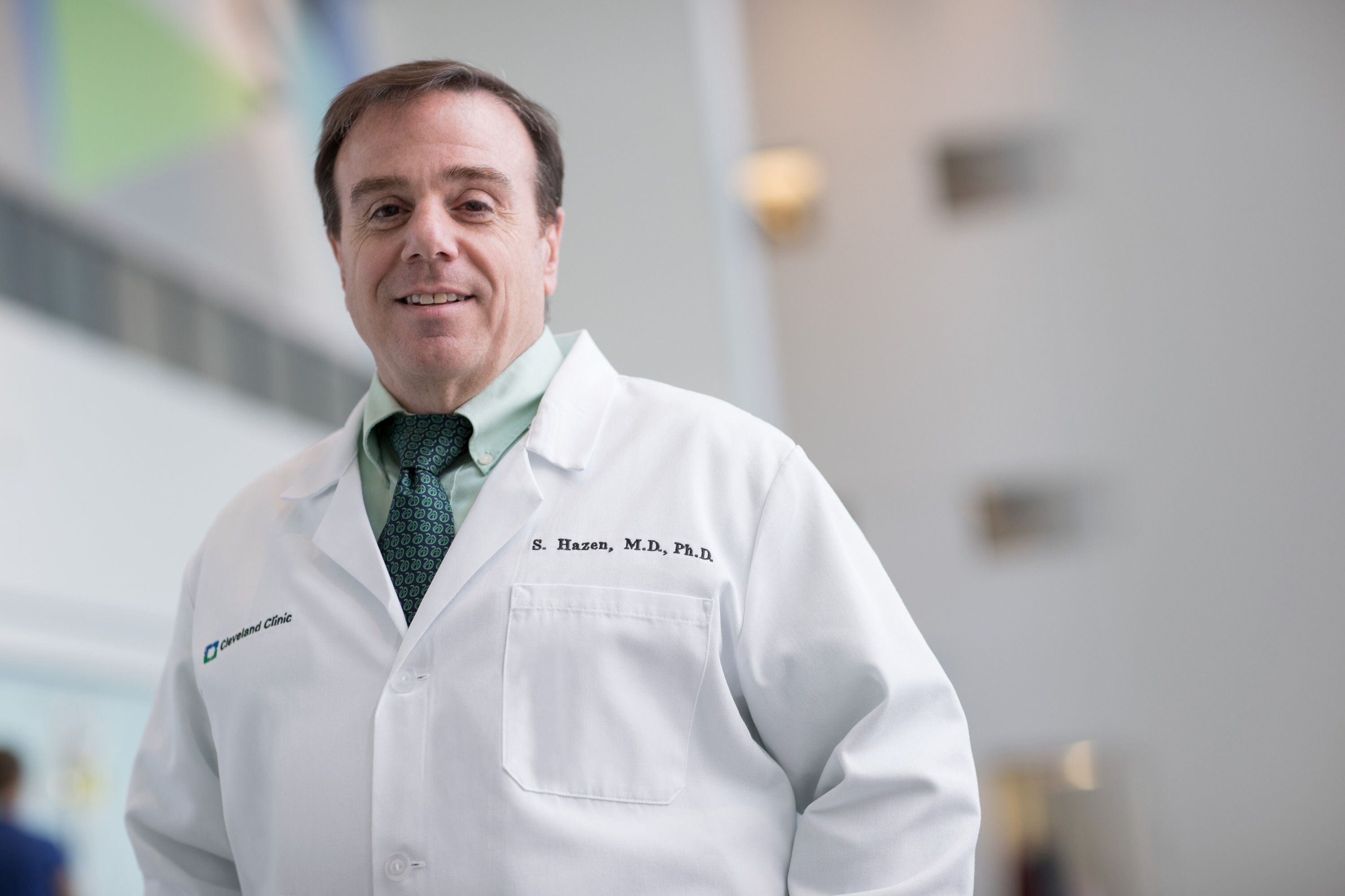CAPTION Cleveland Clinic researchers, led by Dr. Stanley Hazen, have identified a new pathway that contributes to cardiovascular disease associated with high levels of niacin.  CREDIT Cleveland Clinic