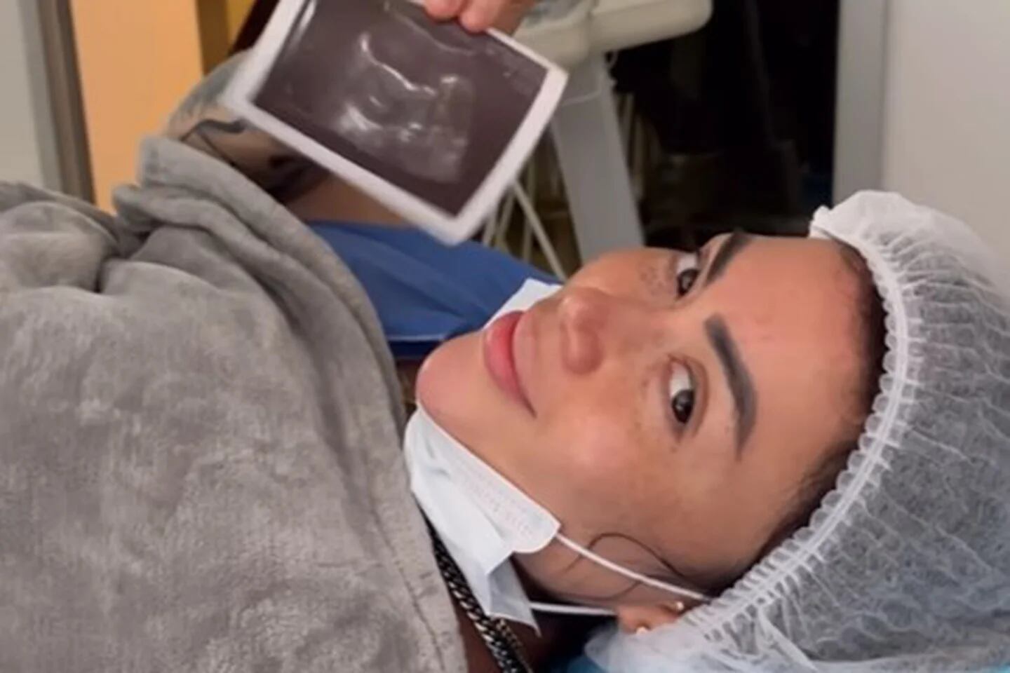 Crónica El Mundo on X: Ya en @Cronica_ElMundo, el baby boom de la inseminación  casera con kit enviados por mensajería desde Dinamarca   / X