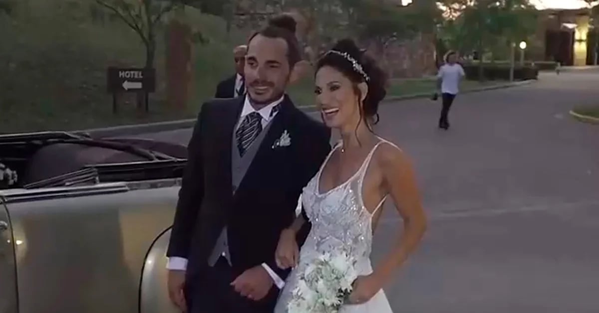 Il matrimonio di Silvina Escudero con Federico: abito da sposa riciclato, festa assente e intimità al chiuso