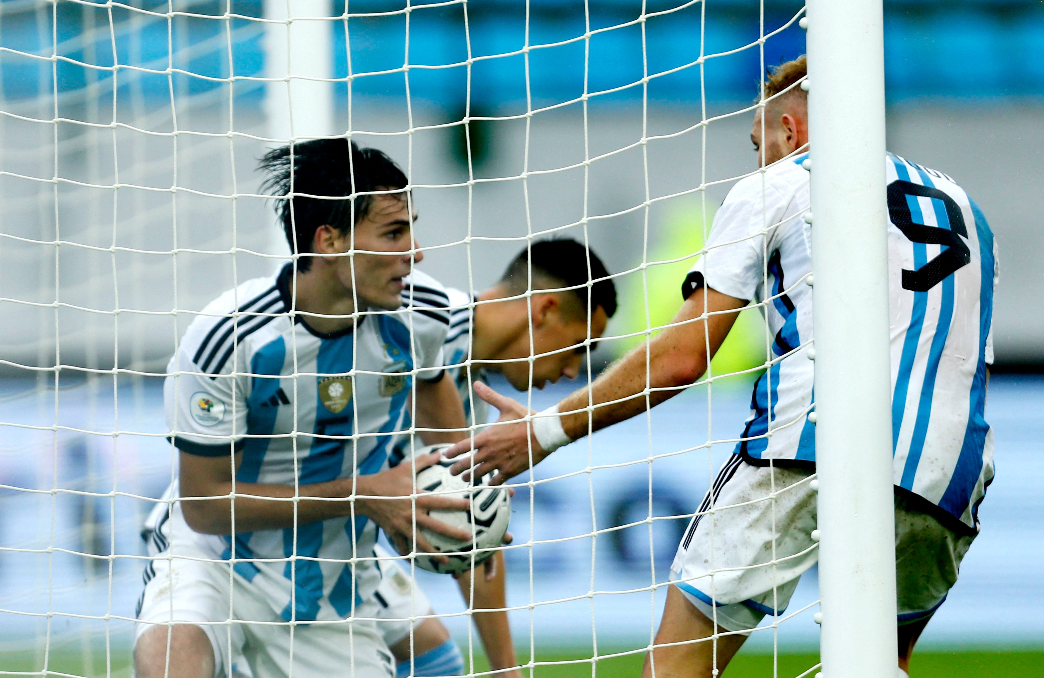 Federido Redondo marcó el gol del empate final entre Argentina y Paraguay por el Preolímpico (REUTERS/Leonardo Fernandez Viloria)