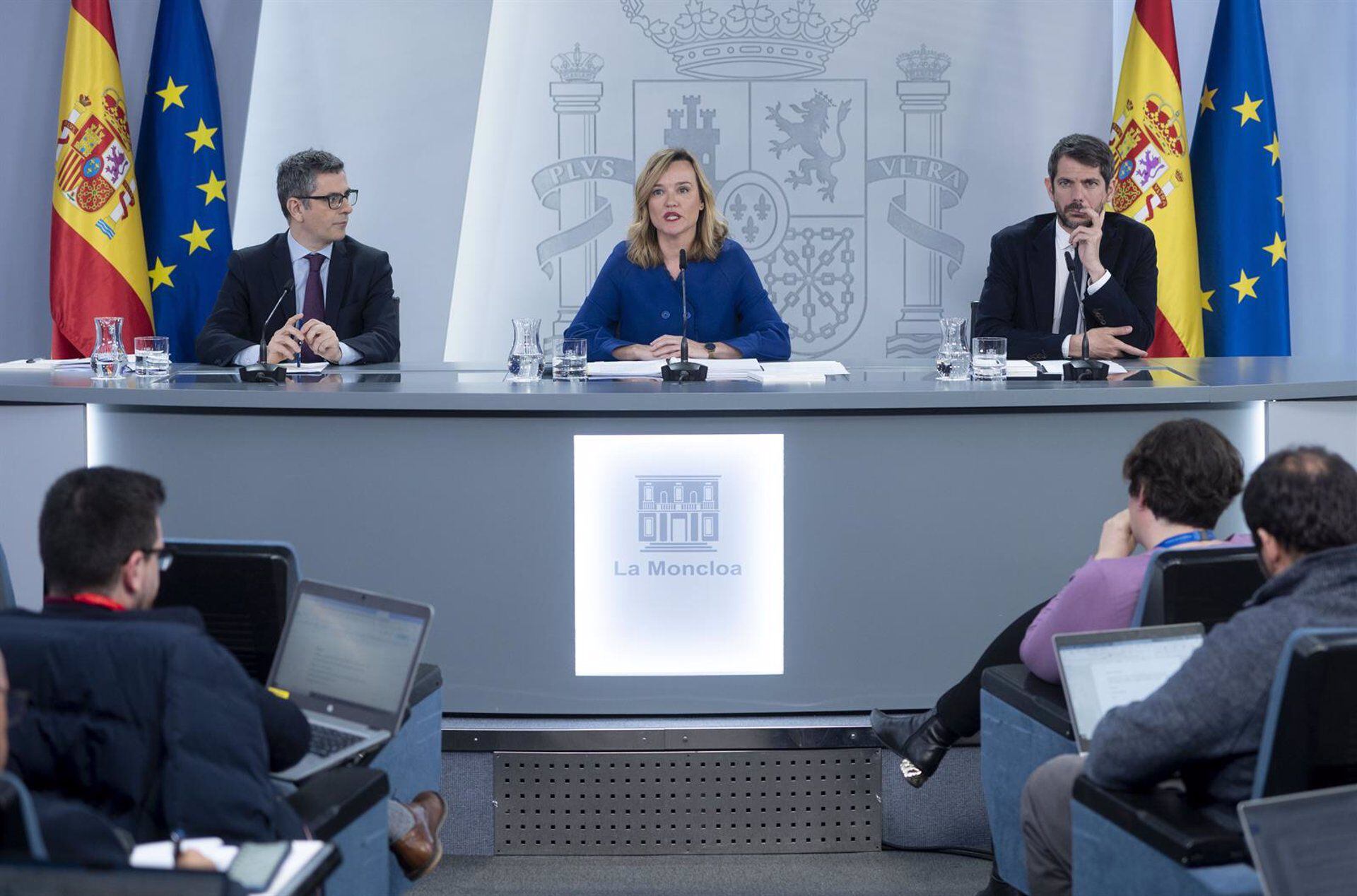 Félix Bolaños, Pilar Alegría y Ernest Urtasun, durante una rueda de prensa posterior a la reunión del Consejo de Ministros. (Alberto Ortega/Europa Press)
