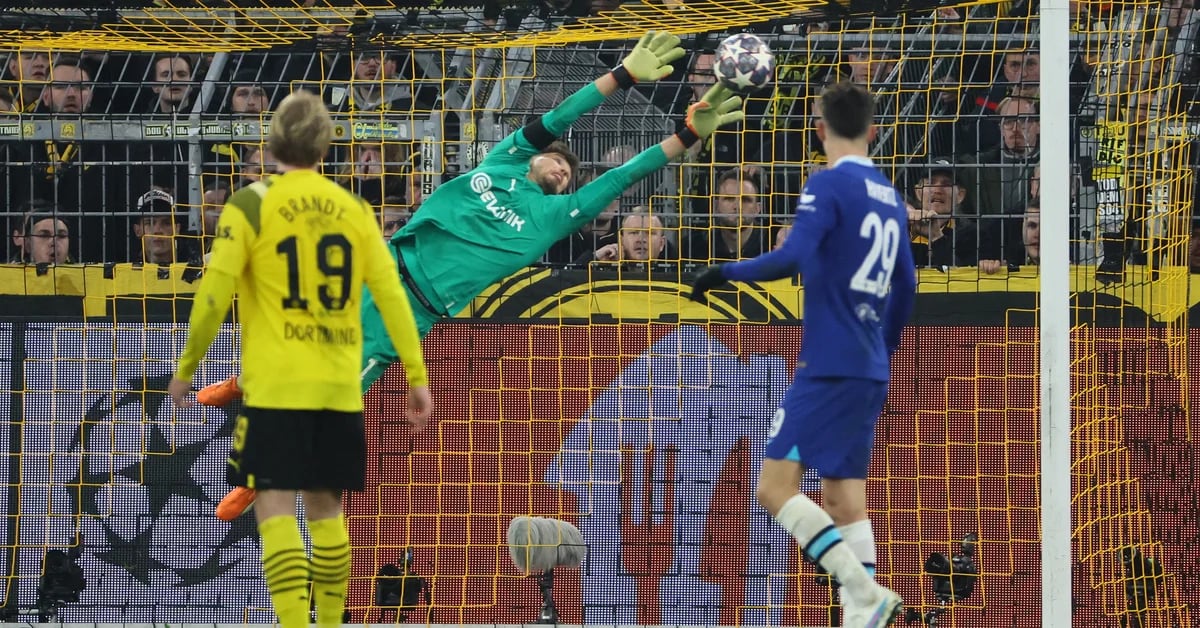 Enzo Fernández’s superb shot that almost gave Chelsea a draw against Borussia Dortmund