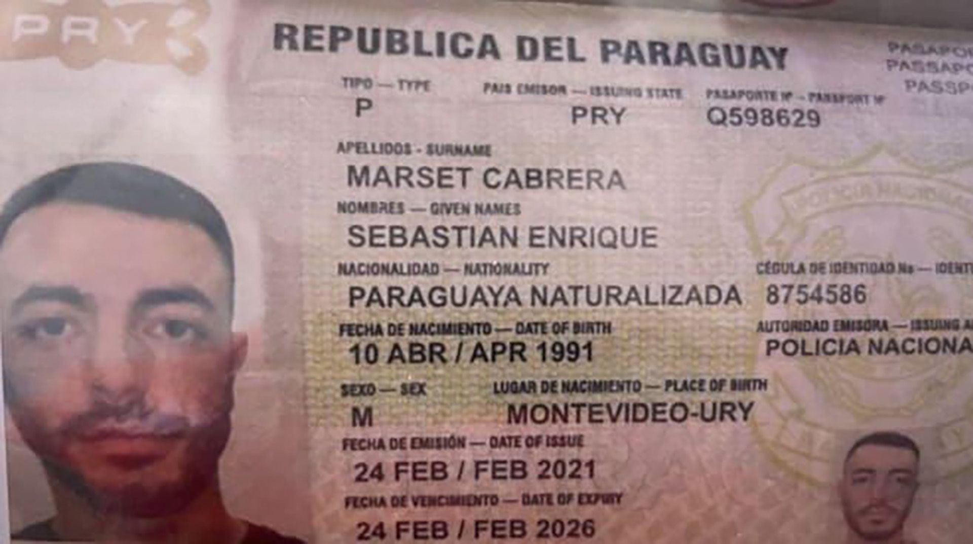 Marset es buscado por la Justicia en Uruguay, Brasil, y Paraguay, así como por la DEA, Europol e Interpol; cuenta con una gran cantidad de pasaportes falsos