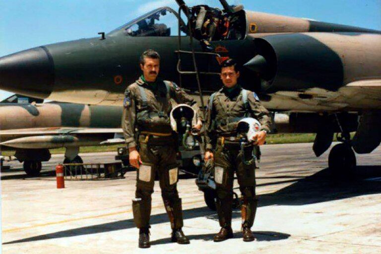 Combatió en Malvinas y se retira en Aerolíneas Argentinas después de volar 47 años: “El cielo es una oficina de lujo” D36DE2M4WJBNFPZ7KPVJCXD3BQ