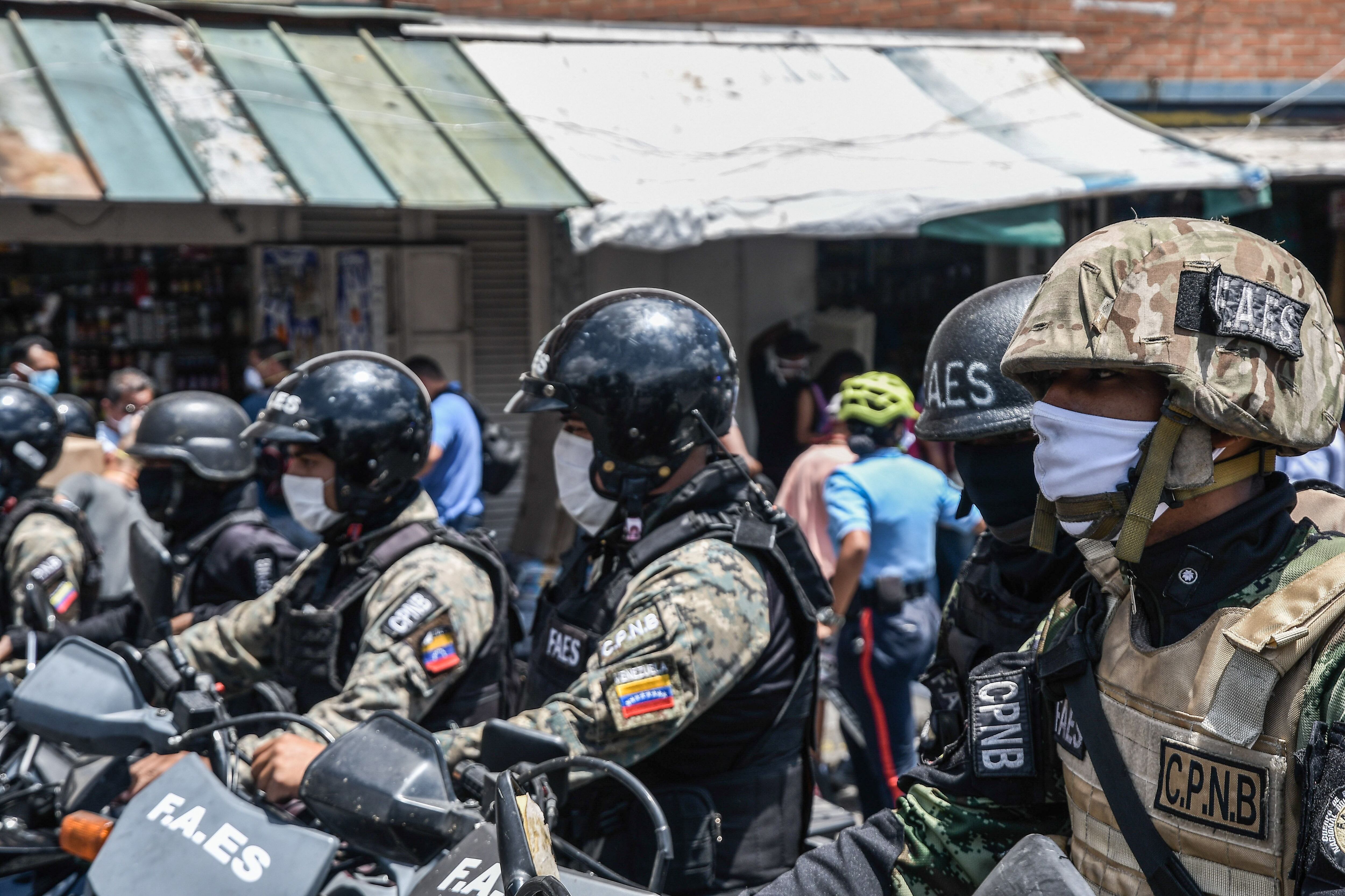 Agentes de las FAES en Caracas, Venezuela (Europa Press)
