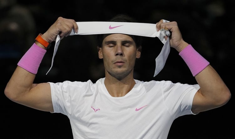 Nadal no pudo contra Zverev (Photo by Adrian DENNIS / AFP)