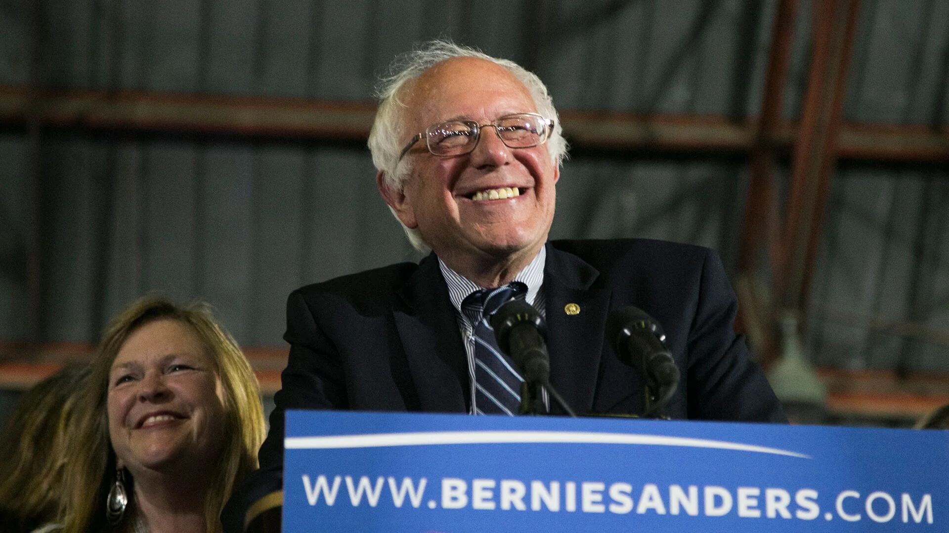 Bernie Sanders ya dio su apoyo a la candidatura de Hillary Clinton (AFP)