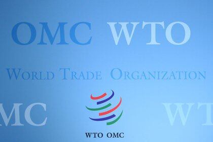 Foto de archivo del logo de la OMC en Ginebra. 
Jul 23, 2020. REUTERS/Denis Balibouse