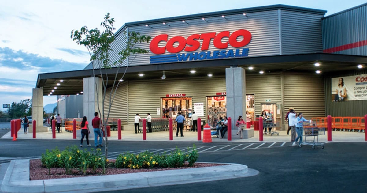 When will Costco stores close and why?