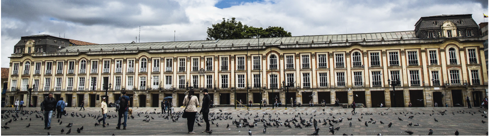 El aparente poder electoral que se registra en Engativá y Fontibón permite que quien obtenga más votos en esas zonas de la ciudad tenga mayor posibilidades de llegar Palacio Liévano - crédito Archivo de Bogotá