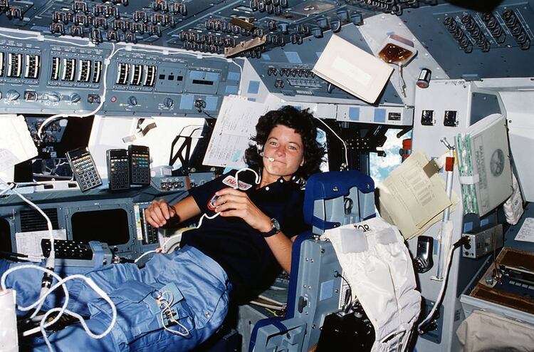 La astronauta Eileen Collins, la primera mujer piloto de una nave espacial: comandó el Discovery (NASA) (NASA)
