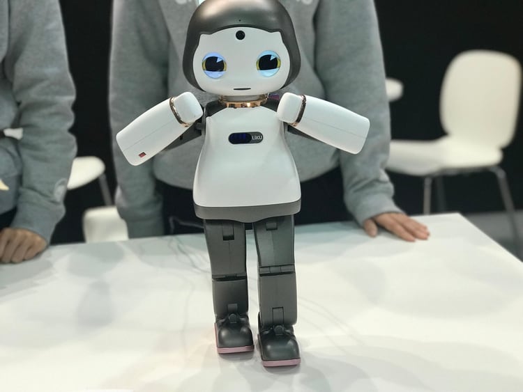 Liku es un robot que es capaz de interpretar las emociones del usuario así como expresar las suyas.
