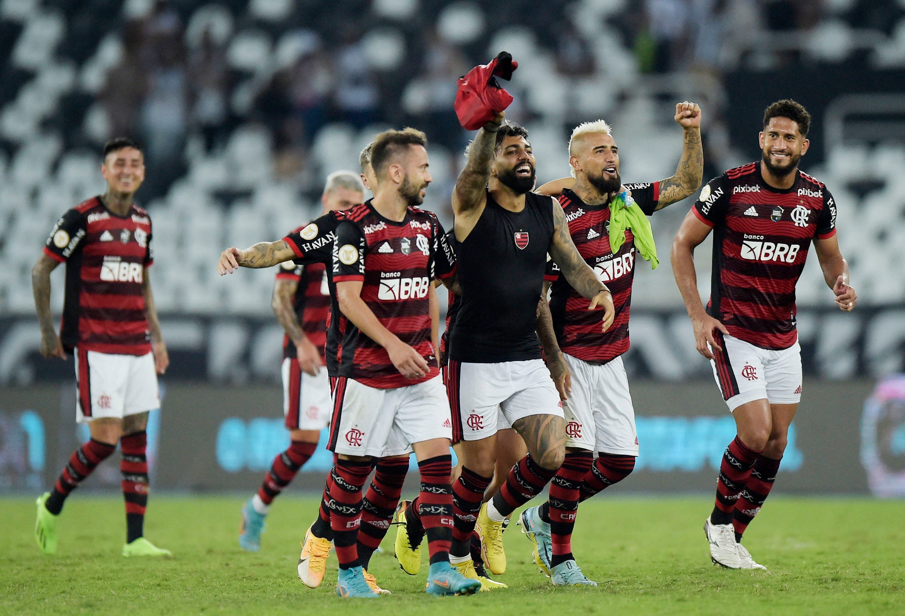Flamengo viene de ganarle al Botafogo por el Brasileirao y mete miedo con sus nombres (REUTERS/Alexandre Loureiro)