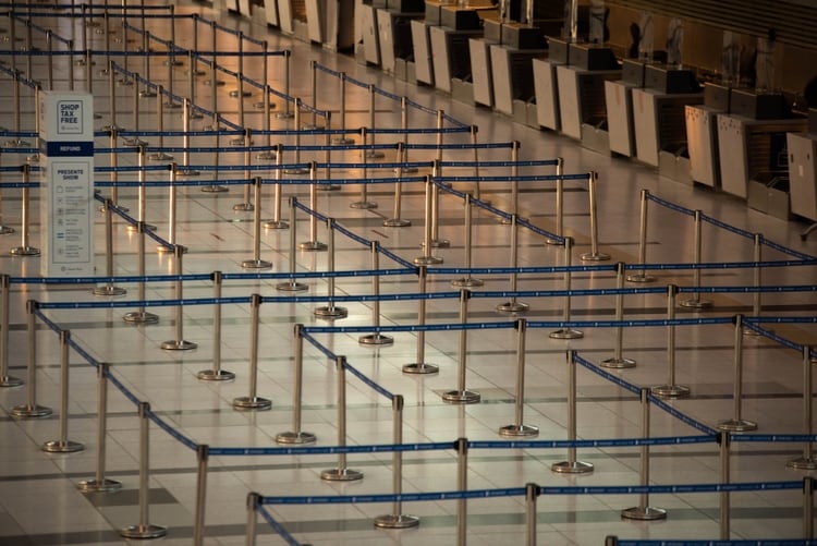 El aeropuerto internacional de Ezeiza, vacío durante la cuarentena