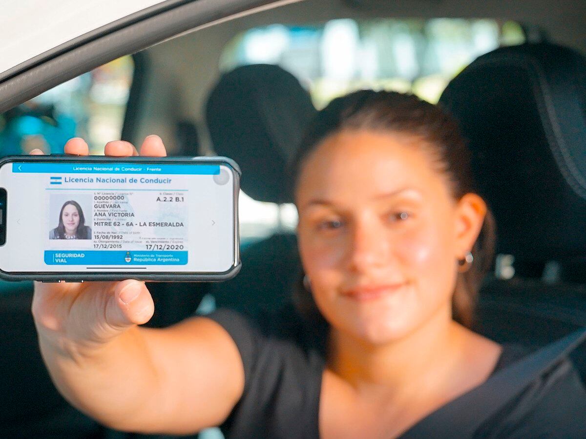 Paso a paso: cómo hacer el trámite para tener la licencia digital de  conducir en el celular - Infobae
