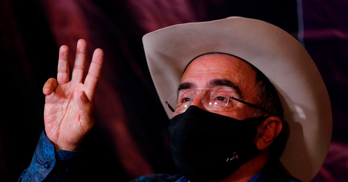 Vicente Fernández Jr.  verdedig a su padre de las accusaciones de acoso